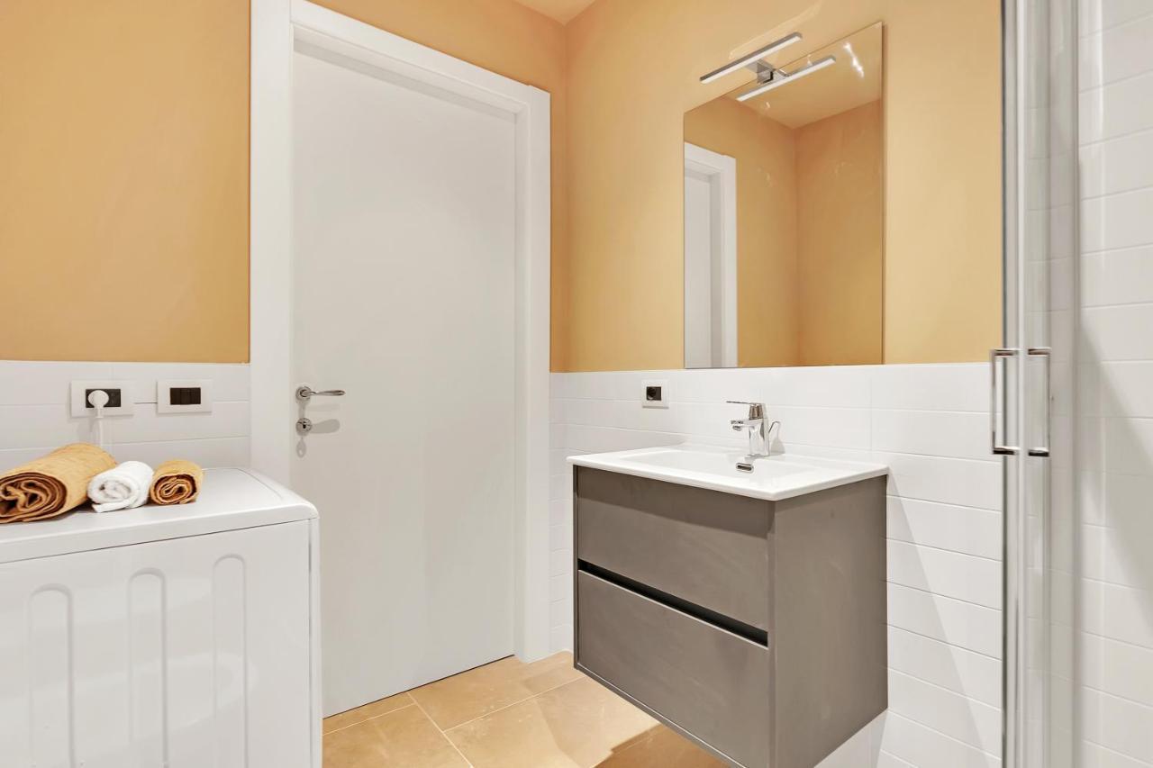 Alessia'S Flat- Naviglio Grande Daire Buccinasco Dış mekan fotoğraf