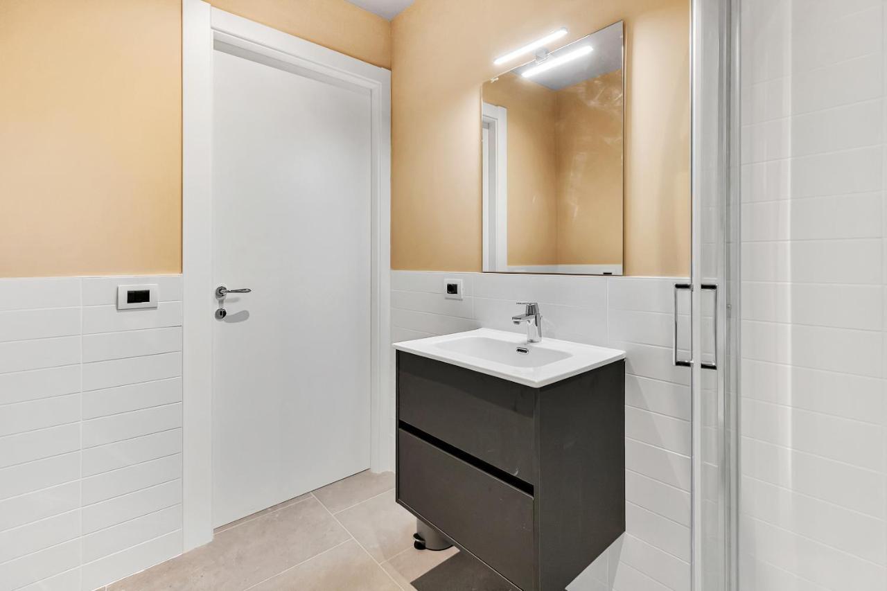 Alessia'S Flat- Naviglio Grande Daire Buccinasco Dış mekan fotoğraf